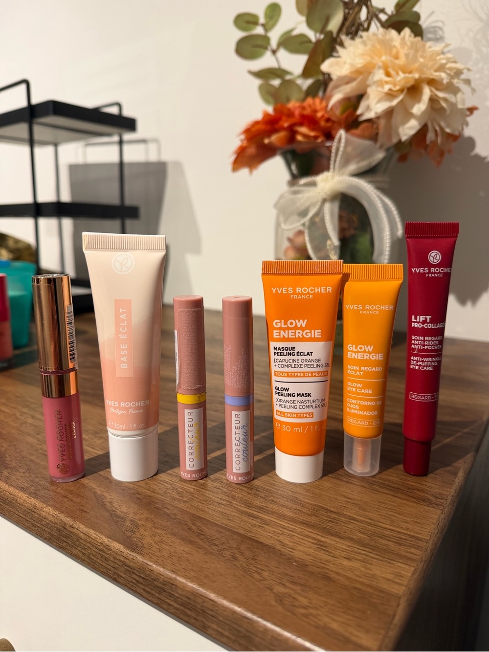 Yves Rocher Mini Makeup & Skincare Set in Orange, Pink and Red